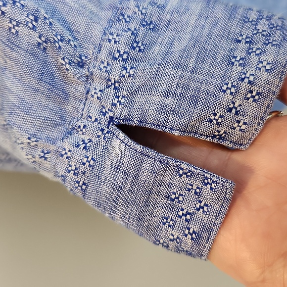 Chico's 100% Linen No Iron Blue Button-Up Blouse Size 14 - Picture 10 of 12